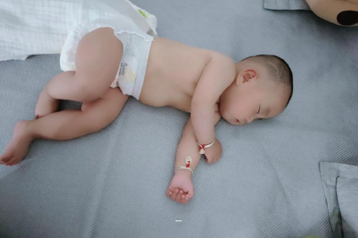 商丘宝宝突然很多眼屎